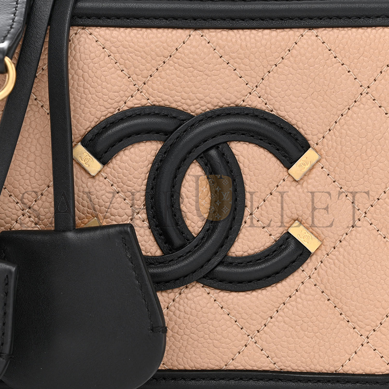 CHANEL CAVIAR QUILTED SMALL CC FILIGREE VANITY CASE 1369915 (16*12*7cm)